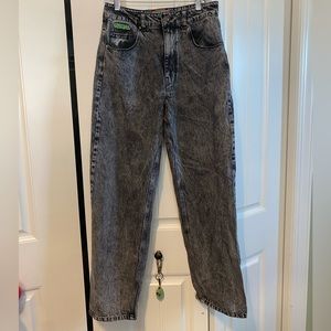 cute black wash jeans!